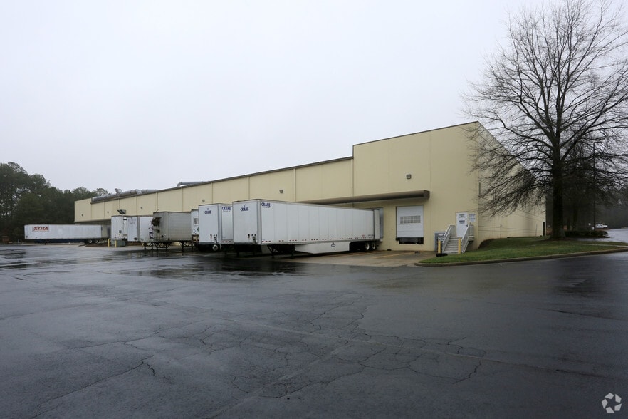 More Photos Of 1050 Triad Ct, Marietta Warehouse For Lease