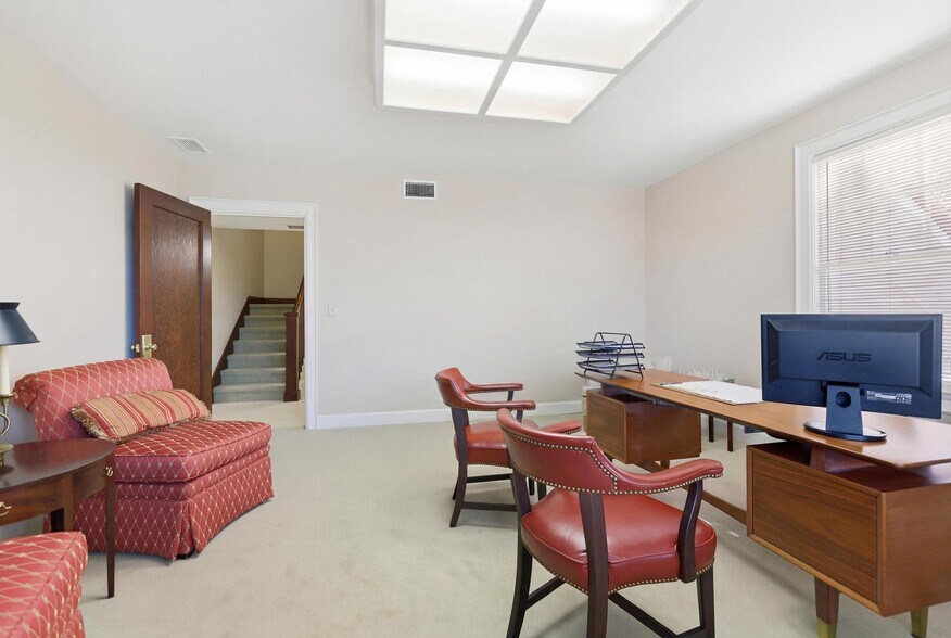 More Photos Of 431 E New York Ave, Deland Office For Sale