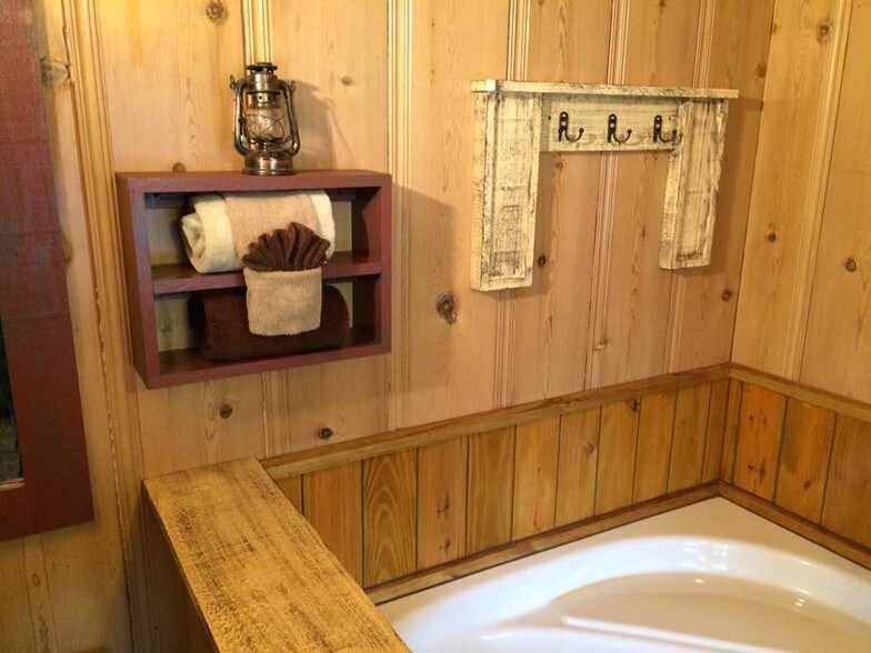 More Photos Of 103 Beach Blvd, Rockaway Beach Hotel For Sale