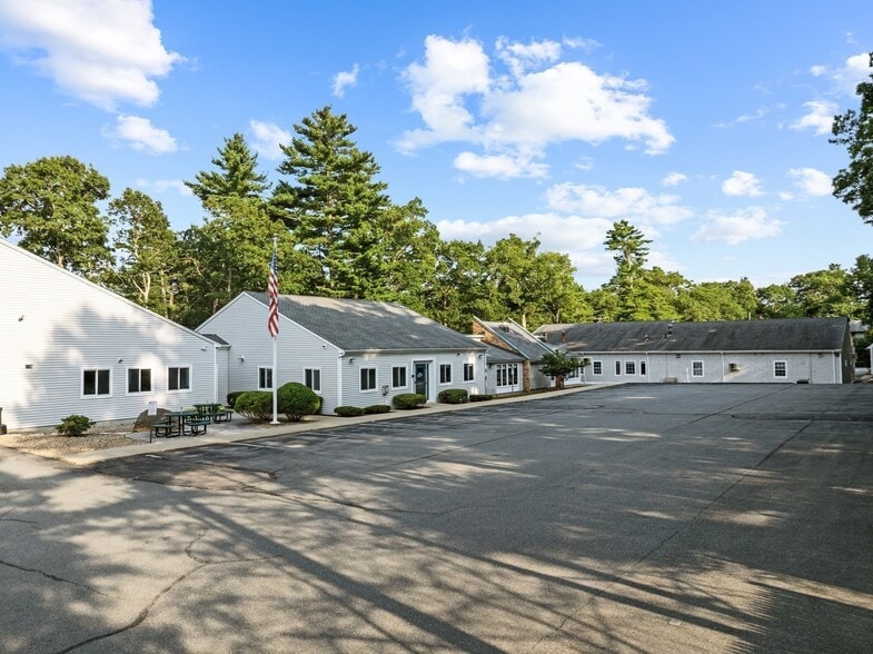 More Photos Of 513 Mill St, Marion Research And Development For Sale