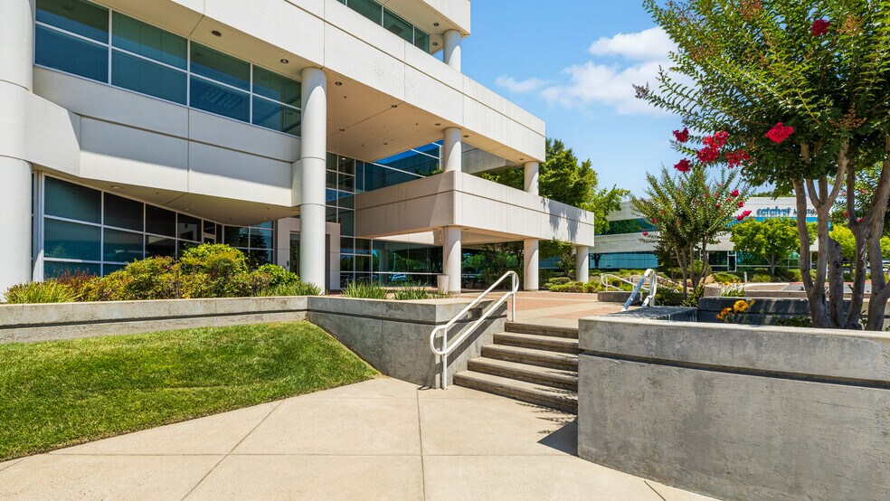 More Photos Of 3017 Douglas Blvd, Roseville Office For Lease