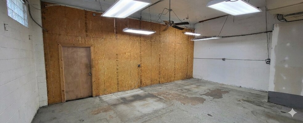 More Photos Of 7741 Frankford Ave, Philadelphia Freestanding For Sale