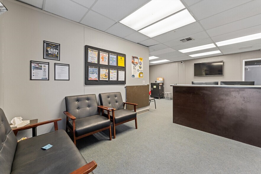 More Photos Of 3700 W Avenue L, Lancaster Schools For Lease