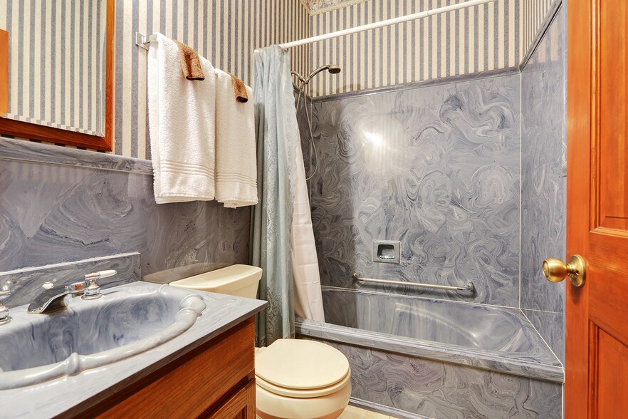 More Photos Of 918 Dauphine St, New Orleans Apartments For Sale