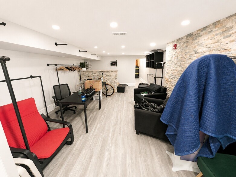 More Photos Of 30 E 25th St, Baltimore Apartments For Sale