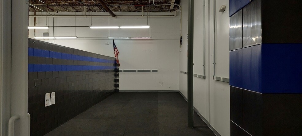 More Photos Of 30-32 6th Rd, Woburn Warehouse For Lease