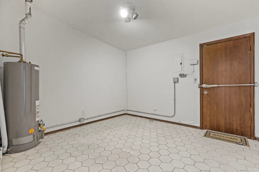 More Photos Of 1127 Wyoming Ave, El Paso Loft Creative Space For Lease