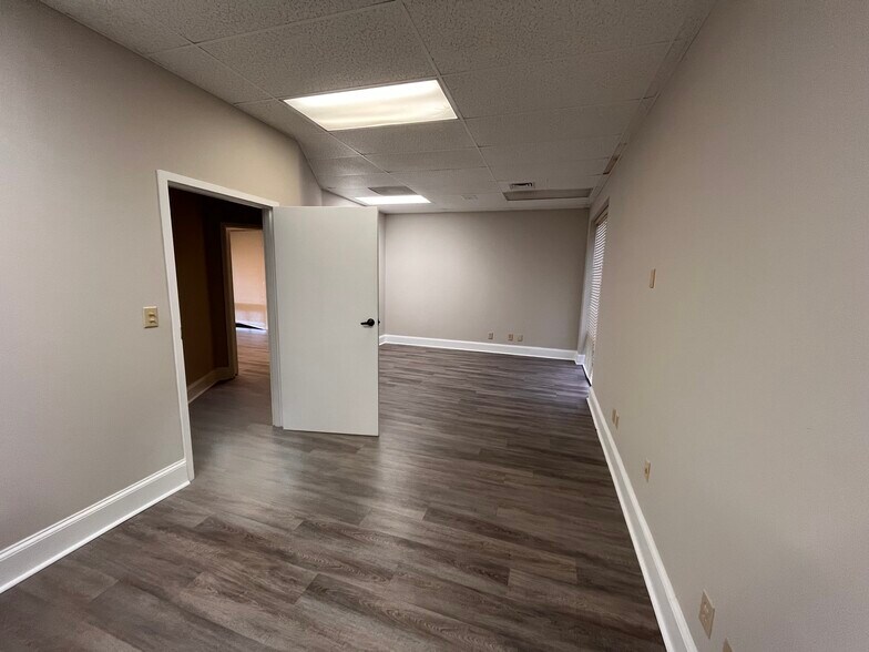 More Photos Of 685 Thornton Way, Lithia Springs Unknown For Lease