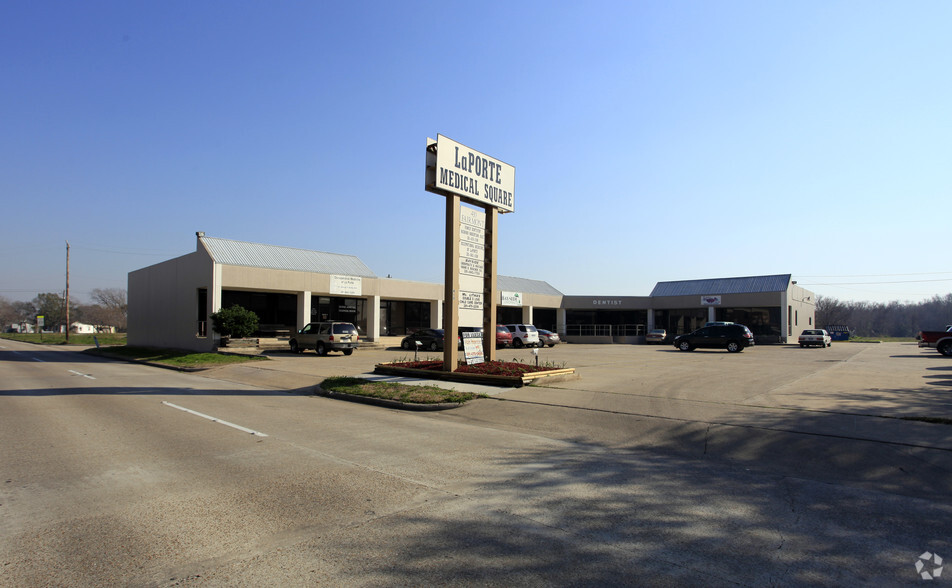 Primary Photo Of 410 E Fairmont Pky, La Porte Restaurant For Lease