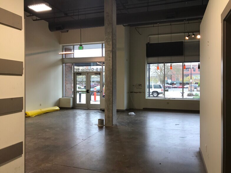 More Photos Of 2 E Main St, Auburn Apartments For Lease
