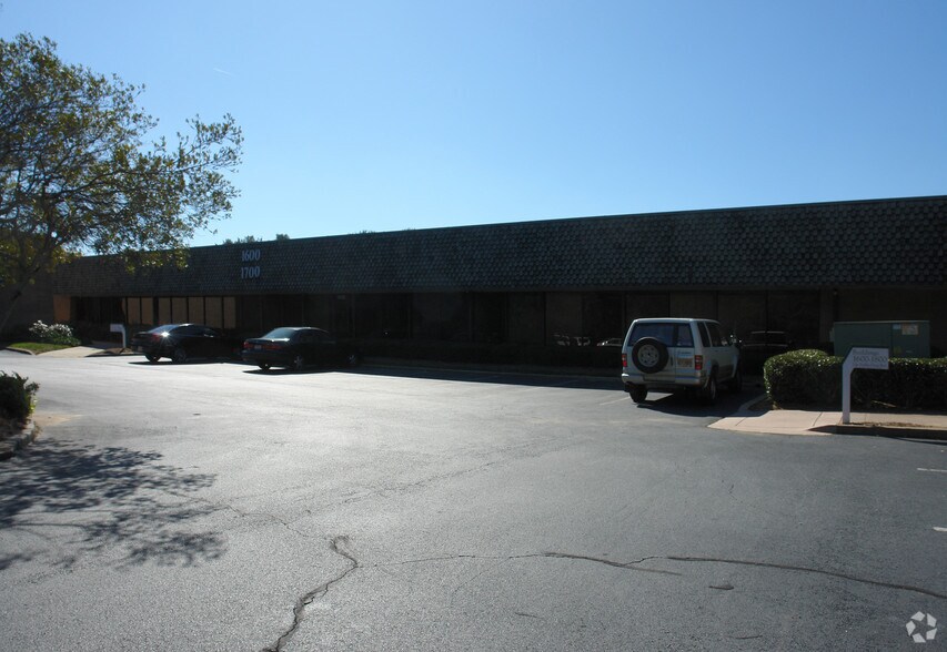 More Photos Of 6825 Jimmy Carter Blvd, Norcross Unknown For Lease