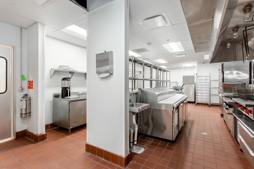 More Photos Of 10841 Composite Dr, Dallas Lodge Meeting Hall For Sale