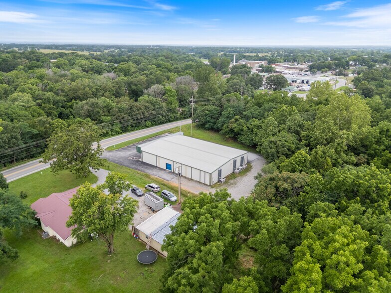 More Photos Of 722 S Highway 59, Decatur Freestanding For Lease