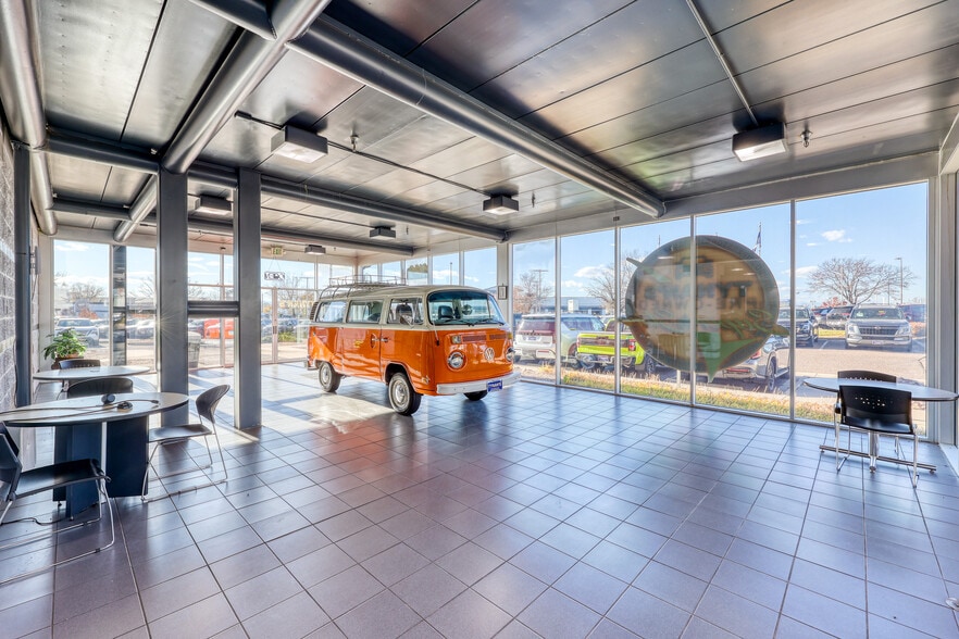 More Photos Of 2150 S Havana St, Aurora Auto Dealership For Sale