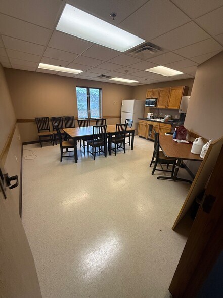 More Photos Of 770 Augusta Rd, Edgefield Office For Lease