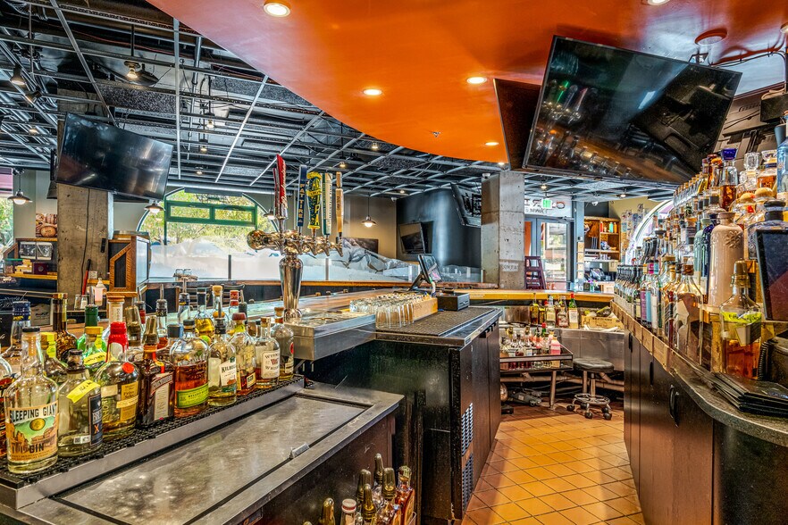 More Photos Of 700 Yampa, Steamboat Springs Restaurant For Sale