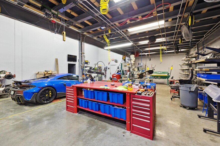 More Photos Of 3700-3718 SW 30th Ave, Fort Lauderdale Warehouse For Sale