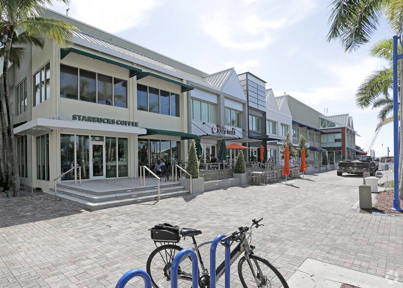 More Photos Of 2550 S Bayshore Dr, Coconut Grove Office For Lease