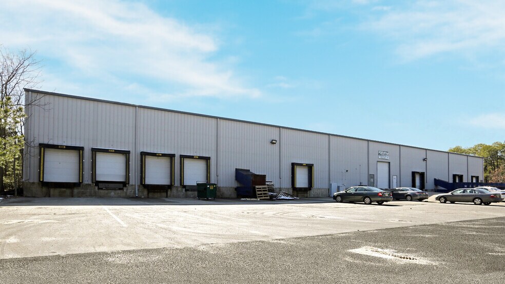 More Photos Of 475 Oberlin Ave S, Lakewood Warehouse For Lease