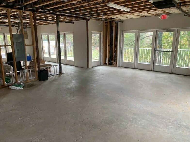 More Photos Of 9123 Old Annapolis Rd, Columbia Storefront Retail Office For Lease