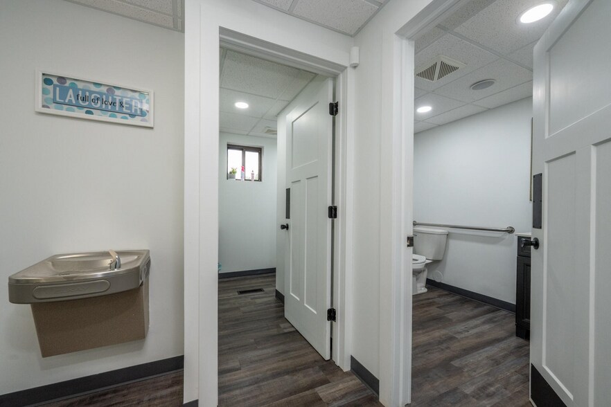 More Photos Of 3830-3824-M-139 Saint Joseph, MI 49085, Saint Joseph Medical For Sale