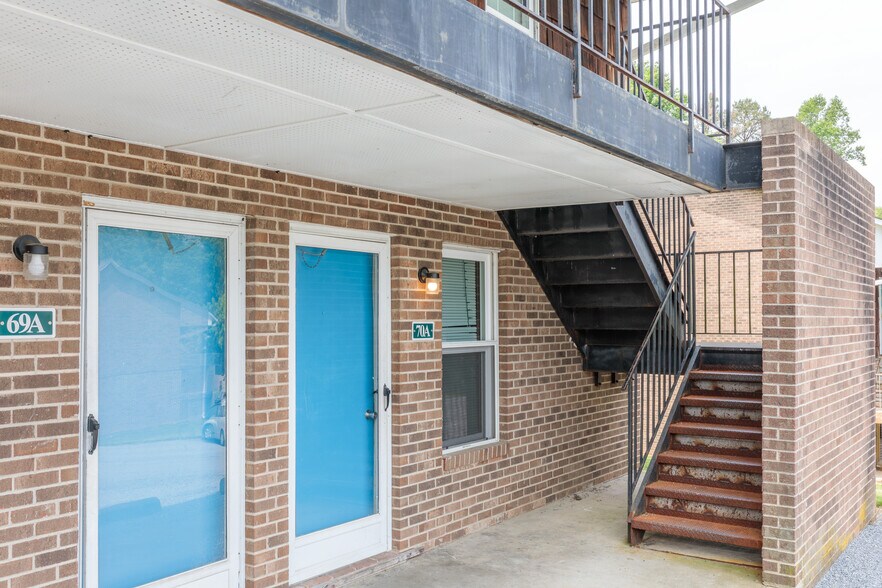 More Photos Of 100 S Kirkland Ave, Elkin Apartments For Sale