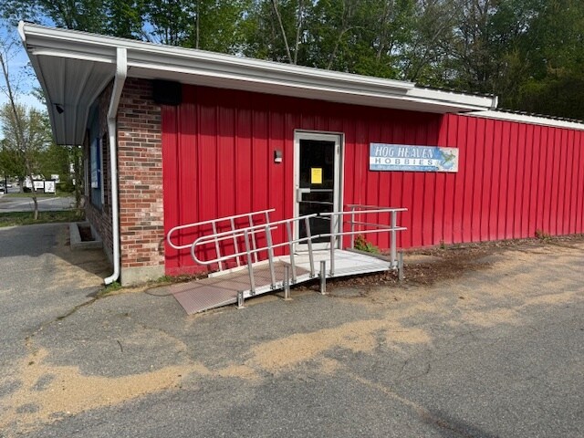 More Photos Of 494 Main Street st, Sturbridge Restaurant For Lease