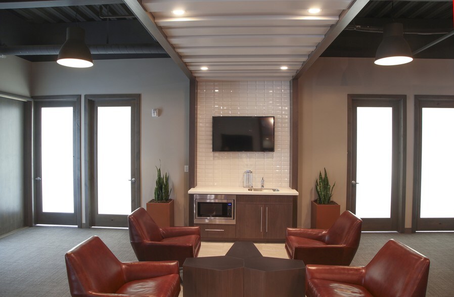 More Photos Of 545 E University Pky, Orem Office For Lease