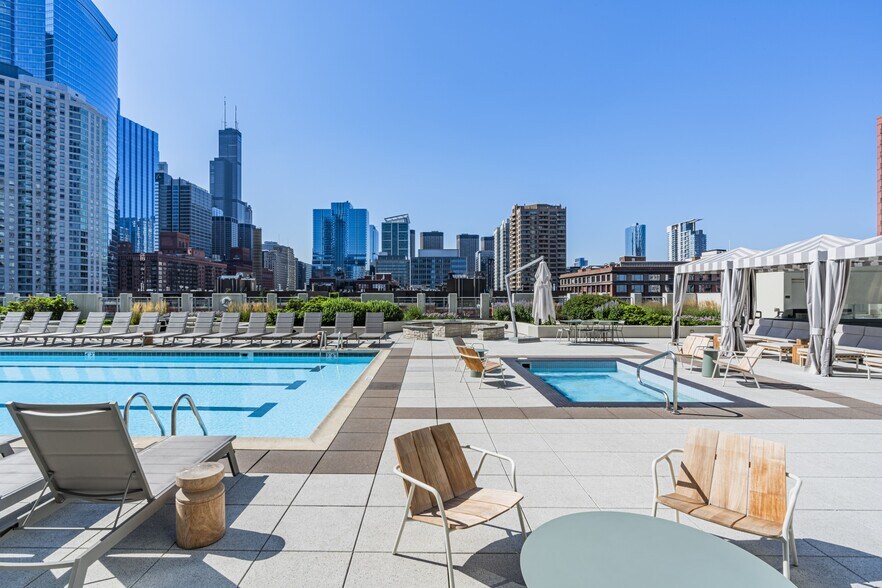 More Photos Of 555 W Kinzie St, Chicago Apartments For Lease