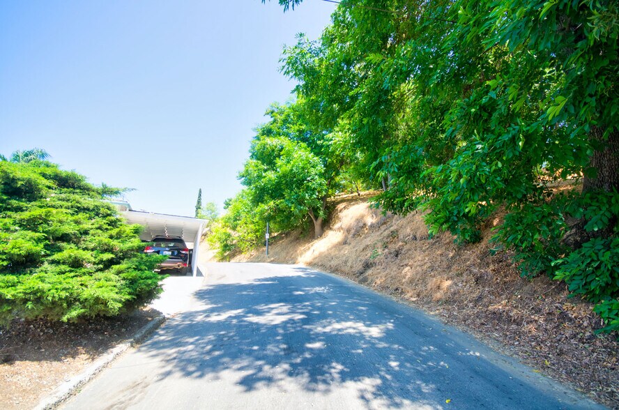 More Photos Of 5306 Borland rd, Los Angeles Land For Sale