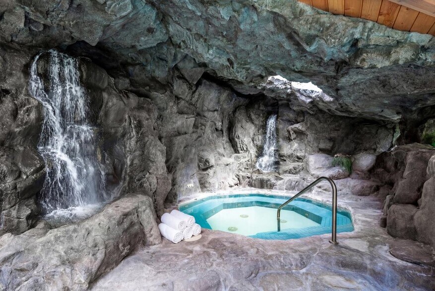 More Photos Of 20 Woodsend Cres, Aurora Flex For Sale