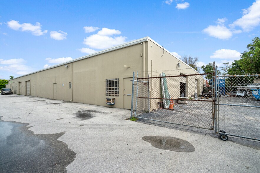 More Photos Of 380 SW 12th Ave, Pompano Beach Warehouse For Sale