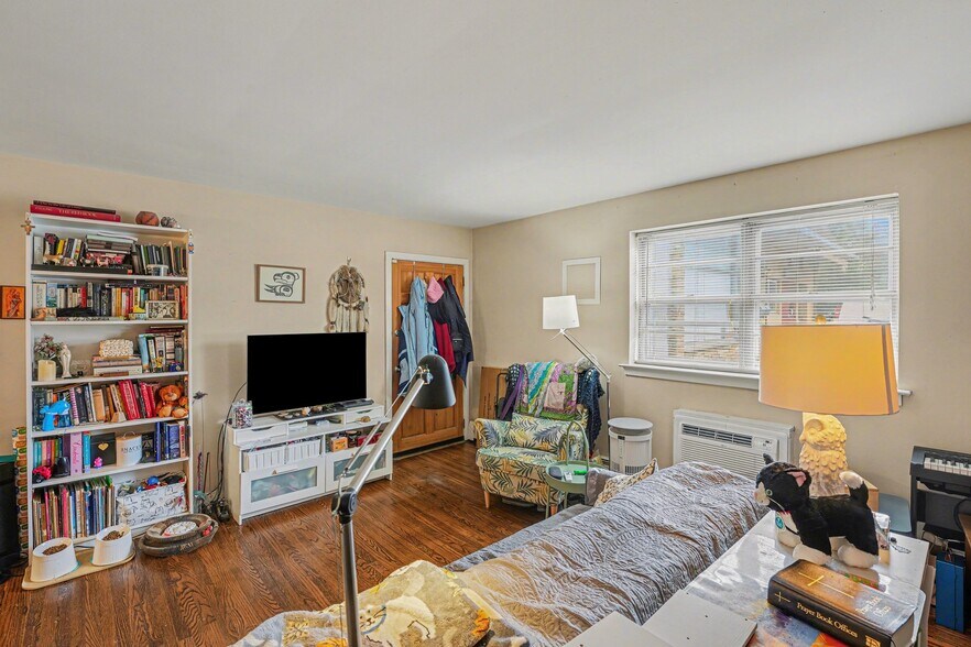 More Photos Of 107 Allison Rd, Oreland Office For Sale