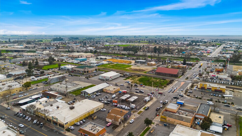 More Photos Of 1616 Martin Luther King Jr Way, Merced Land For Sale