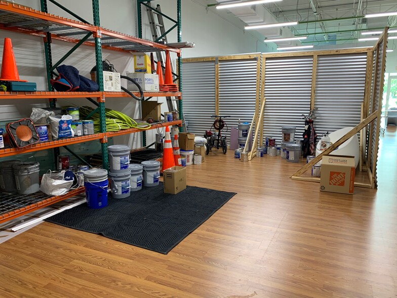 More Photos Of 2830 W State Road 84, Fort Lauderdale Flex For Sale
