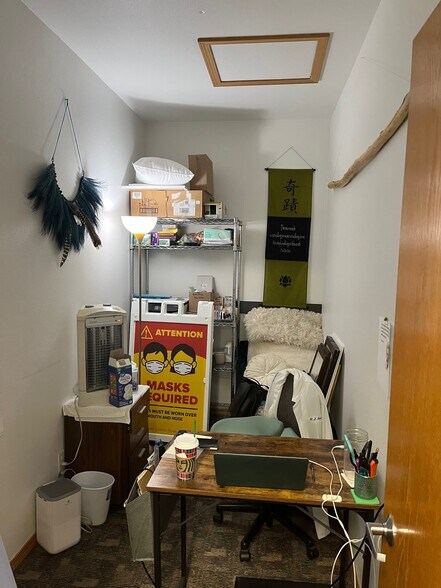 More Photos Of 8390 W Gage Blvd, Kennewick Office For Lease