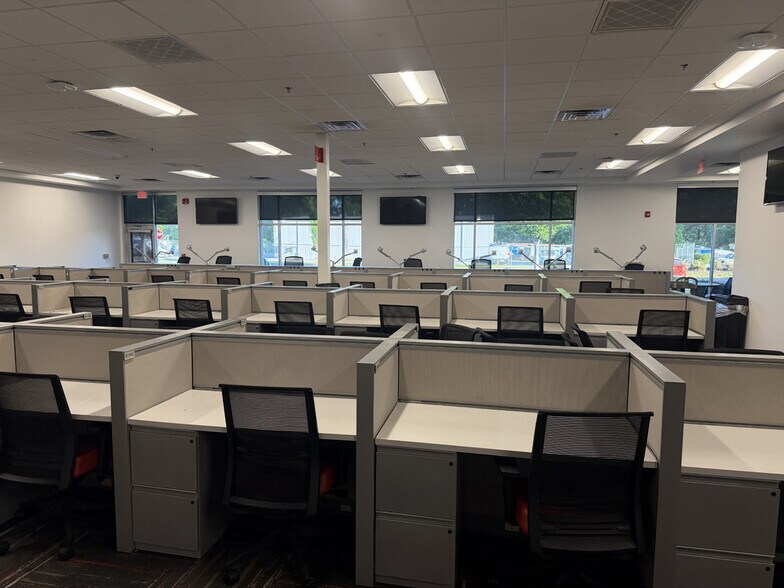 More Photos Of 1511 S Batesville Rd, Greer Unknown For Lease