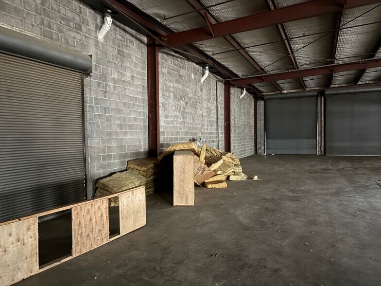 More Photos Of 201 N Pacific St, Conroe Freestanding For Lease