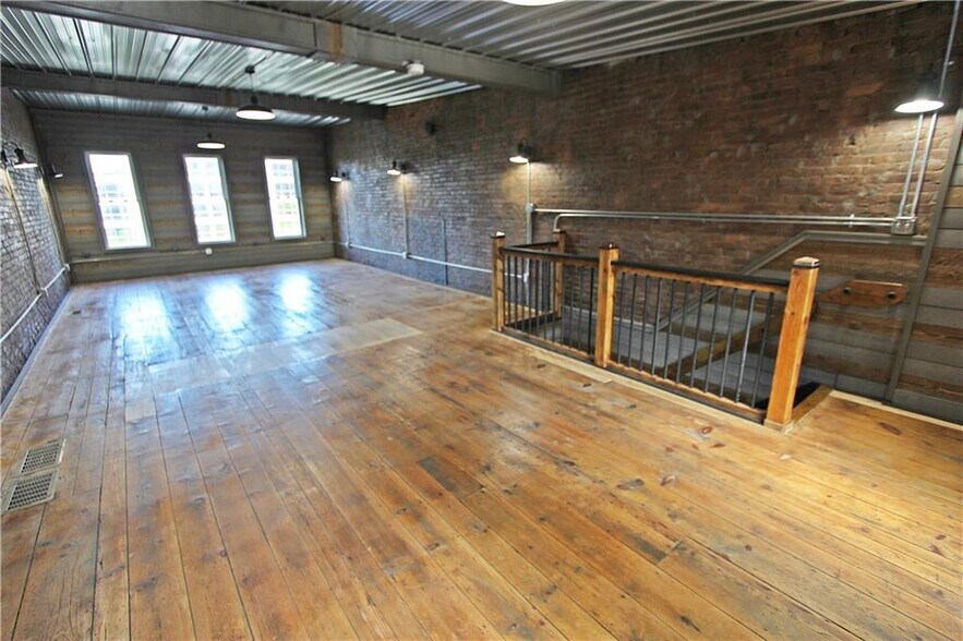 More Photos Of 51 State St, Rochester Storefront Retail Office For Lease