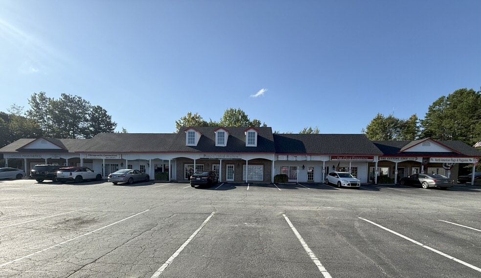Primary Photo Of 1622-1624 Woodruff Rd, Greenville Unknown For Lease