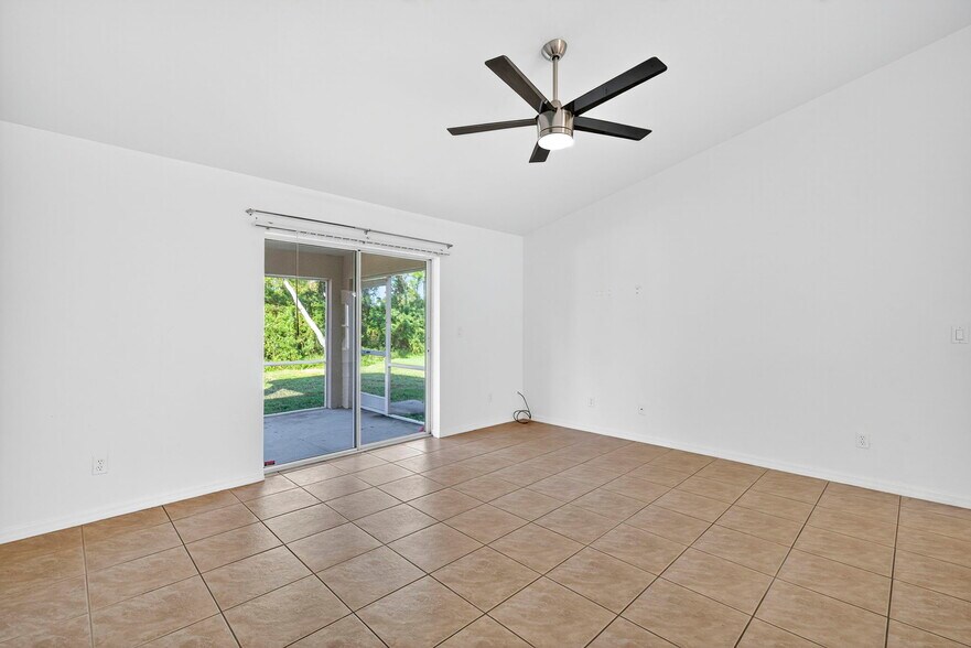 More Photos Of 710 Creuset Ave S, Lehigh Acres Apartments For Sale