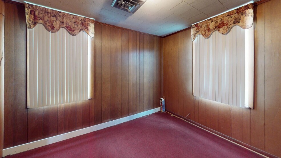 More Photos Of 267 Davis St, Huntington Religious Facility For Sale