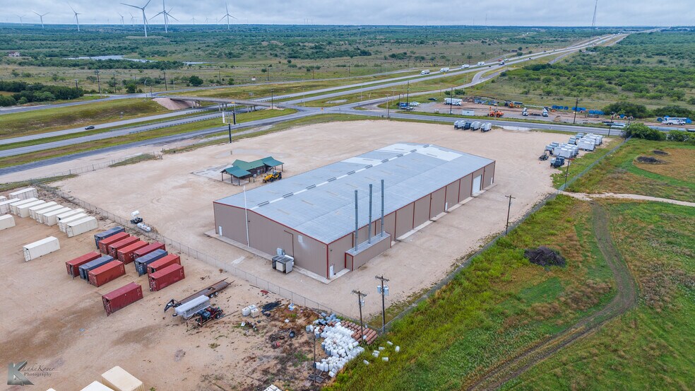 More Photos Of 10027 S Frontage Rd, Clyde Manufacturing For Sale
