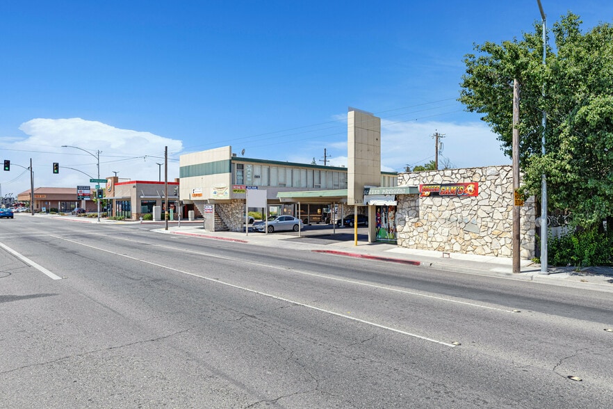 More Photos Of 2801-2819 N Blackstone Ave, Fresno Office For Sale