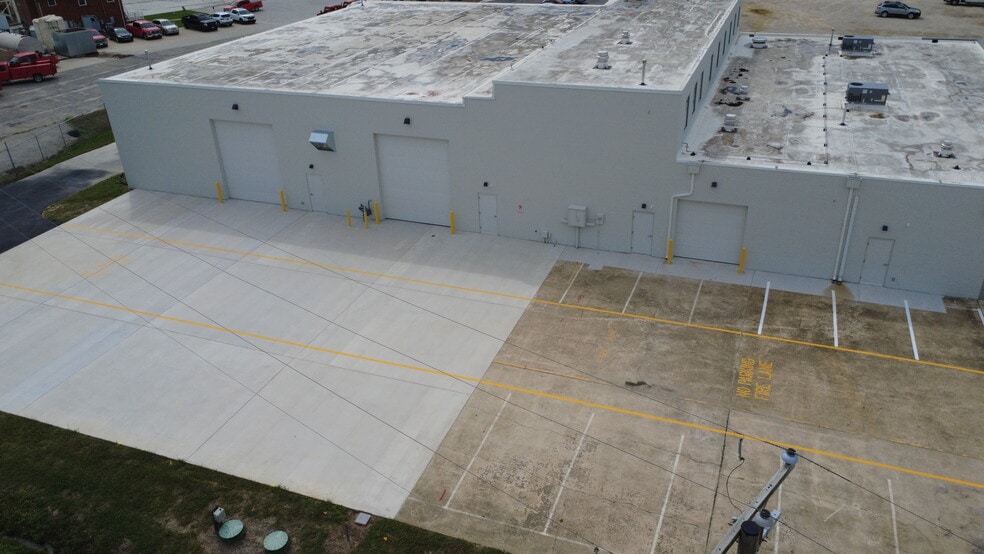 More Photos Of 1828 S Military Hwy, Chesapeake Warehouse For Lease