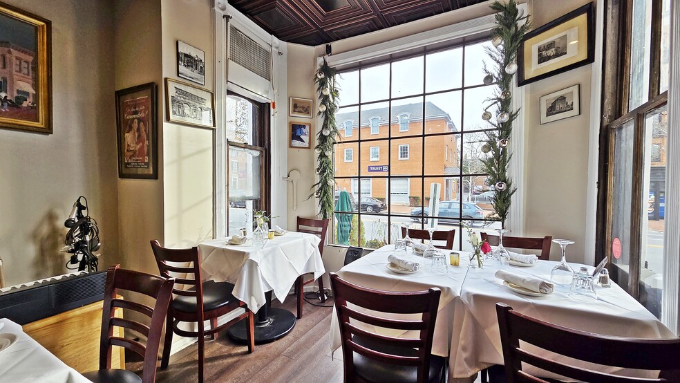 More Photos Of 305 S Washington St, Alexandria Restaurant For Lease