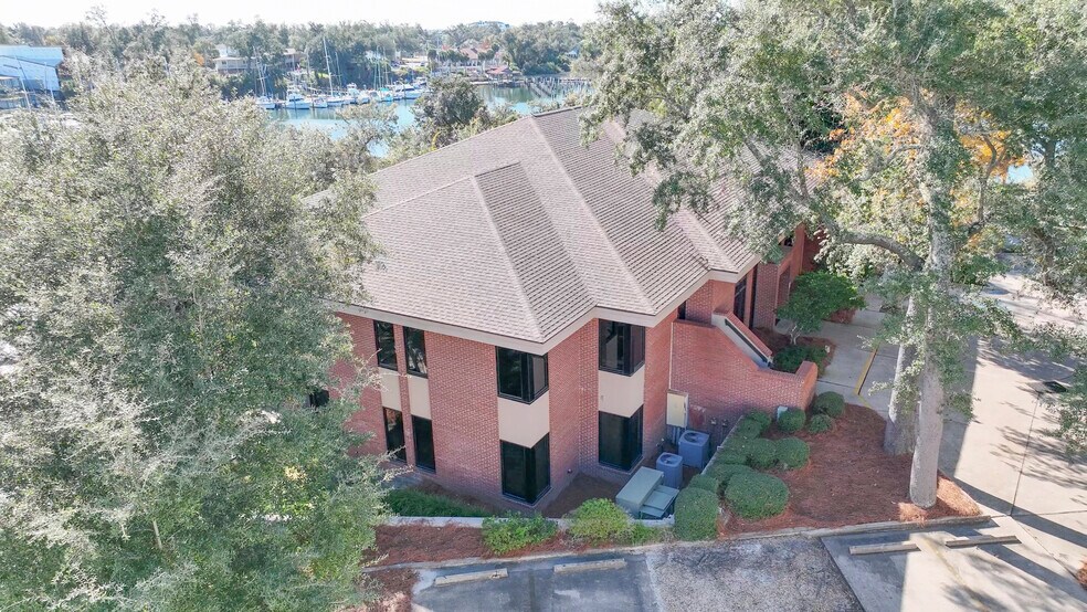 More Photos Of 220 Mckenzie Ave, Panama City Office For Sale