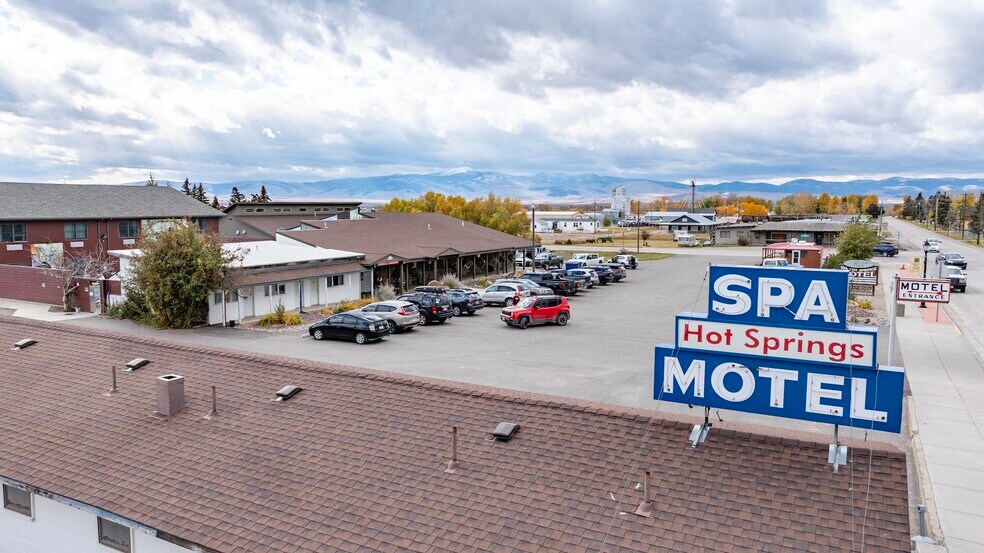 More Photos Of 202 W Main St, White Sulphur Springs Hotel For Sale