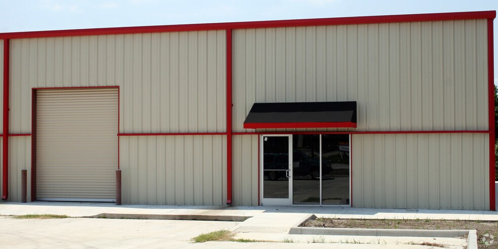 More Photos Of 124 Century 21 Dr, Jacksonville Warehouse For Sale
