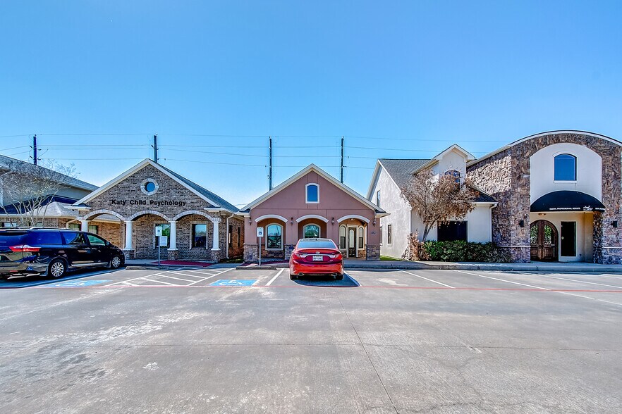 More Photos Of 21386 Provincial Blvd, Katy Medical For Sale